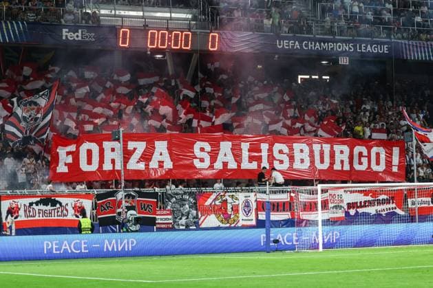 SOCCER - UEFA CL, RBS vs Kyiv SALZBURG,AUSTRIA,27.AUG.24 - SOCCER - UEFA Champions League, qualification, Red Bull Salzburg vs FC Dynamo Kyiv. Image shows the choreography of Salzburg supporters.  GEPAxpictures xDavidxGeieregger