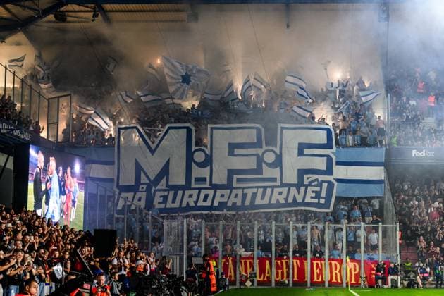 240827 Supporters of Malmö FF ahead of the UEFA Champions League football match between Sparta Prague and Malmö FF on August 27, 2024 in Prague Photo Mathilda Ahlberg BILDBYRAN kod MA MA0710 fotboll football soccer fotball champions league sparta prag malmö ff bbeng publik  Copyright: MATHILDAxAHLBERG BB240827MA060