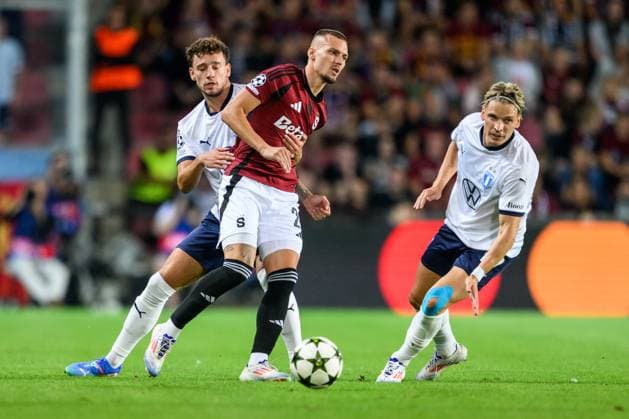 240827 Colin Rösler and Jens Stryger Larsen of Malmö FF against Lukas Haraslin of Sparta Prague during the UEFA Champions League football match between Sparta Prague and Malmö FF on August 27, 2024 in Prague Photo Mathilda Ahlberg BILDBYRAN kod MA MA0710 fotboll football soccer fotball champions league sparta prag malmö ff bbeng  Copyright: MATHILDAxAHLBERG BB240827MA064