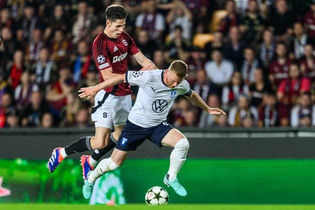 240827 Martin Vitik of Sparta Prague and Anders Christiansen of Malmö FF during the UEFA Champions League football match between Sparta Prague and Malmö FF on August 27, 2024 in Prague Photo Mathilda Ahlberg BILDBYRAN kod MA MA0710 fotboll football soccer fotball champions league sparta prag malmö ff bbeng bbauto  Copyright: MATHILDAxAHLBERG BB240827MA077