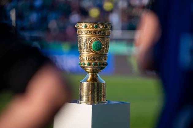 27 08 2024, Preußen Münster VfB Stuttgart, DFB Pokal, 1 round The cup stands on a stele Important note According to the regulations of the DFL German Football League and the DFB German Football Association, it is prohibited to use photographs taken in the stadium and or of the game in the form of sequential images and or video-like photo series Photo Bahho Kara Kirchner Media Copyright: xDavidxInderlied Kirchner-Mediax