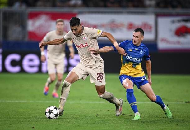 FOOTBALL Champions League qualification season 2024 2025 return match FC Salzburg Dynamo Kiev 27 08 2024 Adam Daghim left, FC Salzburg vs Vladyslav Kabaiev right, Dynamo Kiev
