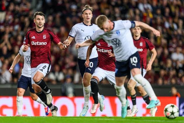 240827 Kaan Kairinen of Sparta Prague and Erik Botheim of Malmö FF during the UEFA Champions League football match between Sparta Prague and Malmö FF on August 27, 2024 in Prague Photo Mathilda Ahlberg BILDBYRAN kod MA MA0710 fotboll football soccer fotball champions league sparta prag malmö ff bbeng  Copyright: MATHILDAxAHLBERG BB240827MA109