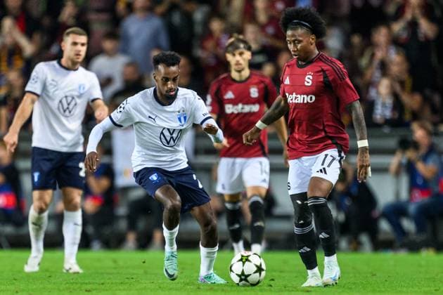 240827 Taha Ali Malmö FF and Angelo Preciado of Sparta Prague during the UEFA Champions League football match between Sparta Prague and Malmö FF on August 27, 2024 in Prague Photo Mathilda Ahlberg BILDBYRAN kod MA MA0710 fotboll football soccer fotball champions league sparta prag malmö ff bbeng bbauto  Copyright: MATHILDAxAHLBERG BB240827MA119