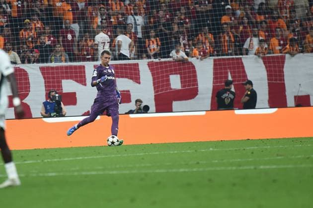 Goalkeeper Fernando Muslera of Galatasaray during the UEFA Champions League Play-Offs Second Leg match between Galatasaray and Young Boys at Rams Park Stadium in Istanbul , Turkey on August 27 , 2024. ( Photo by Seskimphoto ) Galatasaray v Young Boys - UEFA Champions League Play-Offs Second Leg 