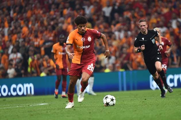 Gabriel Sara of Galatasaray during the UEFA Champions League Play-Offs Second Leg match between Galatasaray and Young Boys at Rams Park Stadium in Istanbul , Turkey on August 27 , 2024. ( Photo by Seskimphoto ) Galatasaray v Young Boys - UEFA Champions League Play-Offs Second Leg 