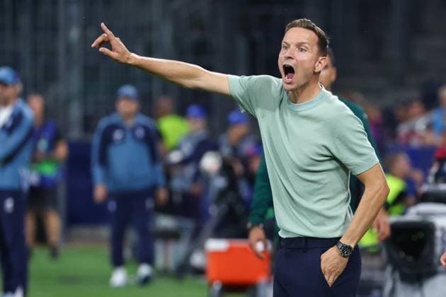 SOCCER - UEFA CL, RBS vs Kyiv SALZBURG,AUSTRIA,27.AUG.24 - SOCCER - UEFA Champions League, qualification, Red Bull Salzburg vs FC Dynamo Kyiv. Image shows head coach Pepijn Lijnders (RBS).  GEPAxpictures xDavidxGeieregger