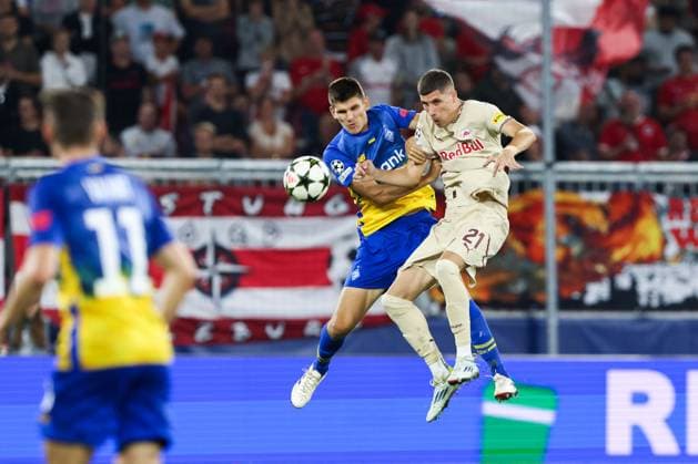 SOCCER - UEFA CL, RBS vs Kyiv SALZBURG,AUSTRIA,27.AUG.24 - SOCCER - UEFA Champions League, qualification, Red Bull Salzburg vs FC Dynamo Kyiv. Image shows Kristian Bilovar (Kyiv) and Petar Ratkov (RBS).  GEPAxpictures xMathiasxMandl