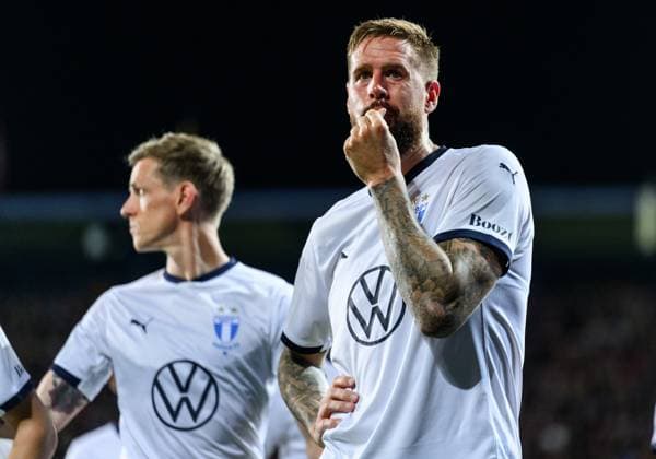 240827 Pontus Jansson of Malmö FF looks dejected during the UEFA Champions League football match between Sparta Prague and Malmö FF on August 27, 2024 in Prague Photo Mathilda Ahlberg BILDBYRAN kod MA MA0710 fotboll football soccer fotball champions league sparta prag malmö ff bbeng bbauto depp  Copyright: MATHILDAxAHLBERG BB240827MA156