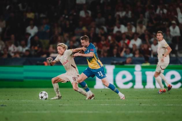UEFA Champions League Play Off : FC Salzburg-Dynamo Kiew SALZBURG, AUSTRIA - AUGUST 27: Mads Bidstrup of FC Salzburg performs during the UEFA Champions League play off second leg match FC Salzburg vs Dynamo Kiew on August 27, 2024 in Salzburg, Austria. Copyright: xAndreasxSchaadx-xFCxRedxBullxSalx _AS13624
