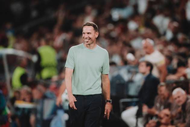 UEFA Champions League Play Off : FC Salzburg-Dynamo Kiew SALZBURG, AUSTRIA - AUGUST 27: Coach Pepijn Lijnders of FC Salzburg performs during the UEFA Champions League play off second leg match FC Salzburg vs Dynamo Kiew on August 27, 2024 in Salzburg, Austria. Copyright: xAndreasxSchaadx-xFCxRedxBullxSalx _AS14002