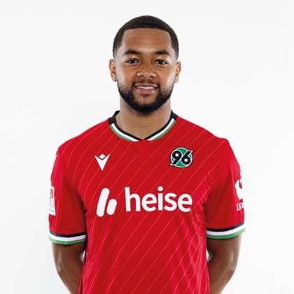 Brooklyn Ezeh, Hannover 96 Portrait appointment Season 2024 2025 2 BL Bundesliga Copyright Hannover 96 Lars Kaletta Football GER Portrait Presentation Press appointment Headshot Headshots xptt Poolfoto Hannover 96 Lars Kaletta ,EDITORIAL USE ONLY