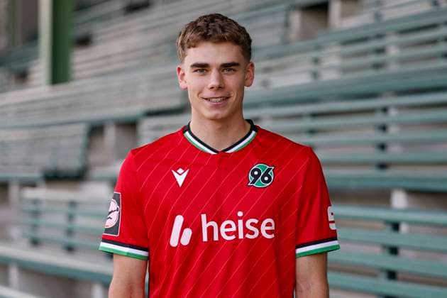 Alexander Babitsch, Hannover 96 II U23 U 23, portrait appointment season 2024 2025 3 Liga Copyright Hannover 96 Lars Kaletta Fussball GER portrait introduction presentation press appointment headshot headshots xptt Poolfoto Hannover 96 Lars Kaletta ,EDITORIAL USE ONLY