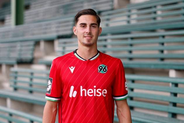 Jorden Winter, Hannover 96 II U23 U 23, portrait appointment season 2024 2025 3 Liga Copyright Hannover 96 Lars Kaletta Fussball GER portrait introduction presentation press appointment headshot headshots xptt Poolfoto Hannover 96 Lars Kaletta ,EDITORIAL USE ONLY