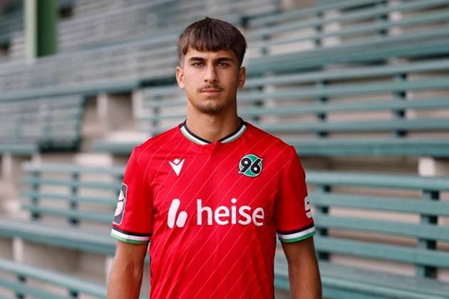 Mustafa Abdullatif, Hannover 96 II U23 U 23, Portrait appointment Season 2024 2025 3 Liga Copyright Hannover 96 Lars Kaletta Fußball GER Portrait Presentation Press appointment Headshot Headshots xptt Poolfoto Hannover 96 Lars Kaletta ,EDITORIAL USE ONLY