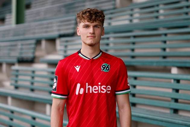 Nick Elias Meier, Hannover 96 II U23 U 23, portrait appointment season 2024 2025 3 Liga Copyright Hannover 96 Lars Kaletta Fussball GER portrait introduction presentation press appointment headshot headshots xptt Poolfoto Hannover 96 Lars Kaletta ,EDITORIAL USE ONLY