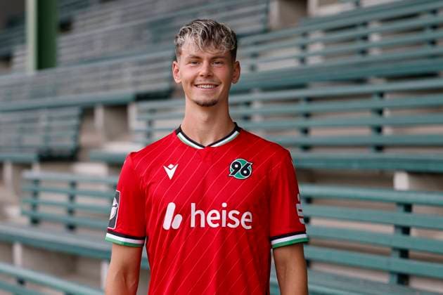 Nick Stepantsev, Hannover 96 II U23 U 23, portrait appointment season 2024 2025 3 Liga Copyright Hannover 96 Lars Kaletta Fussball GER portrait introduction presentation press appointment headshot headshots xptt Poolfoto Hannover 96 Lars Kaletta ,EDITORIAL USE ONLY