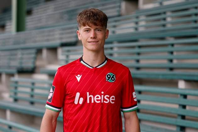 Noah Engelbreth, Hannover 96 II U23 U 23, portrait appointment season 2024 2025 3 Liga Copyright Hannover 96 Lars Kaletta Fussball GER portrait introduction presentation press appointment headshot headshots xptt Poolfoto Hannover 96 Lars Kaletta ,EDITORIAL USE ONLY