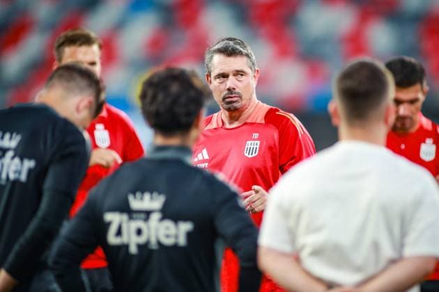 SOCCER - UEFA EL, Bukarest vs LASK BUCHAREST,ROMANIA,28.AUG.24 - SOCCER - UEFA Europa League, qualification, FCSB Bukarest vs Linzer ASK, preview, press conference, PK, Pressekonferenz LASK. Image shows head coach Thomas Darazs (LASK).  GEPAxpictures xManuelxBinder