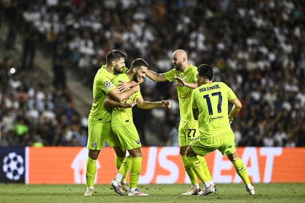 Qarabag v GNK Dinamo Zagreb - UEFA Champions Qualifying Play-Off: Second Leg BAKU, AZERBAIJAN - AUGUST 28: Marko Pjaca of Dinamo Zagreb celebrate with his teammates after scoring during the UEFA Champions Qualifying Play-Off Second Leg match between Qarabag and GNK Dinamo Zagreb at Tofiq Bahramov Stadium on August 28, 2024 in Baku, Azerbaijan.  MarkoxLukunic PIXSELL