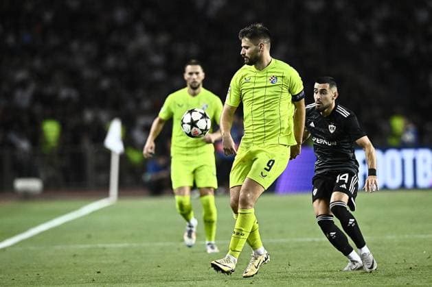 Qarabag v GNK Dinamo Zagreb - UEFA Champions Qualifying Play-Off: Second Leg BAKU, AZERBAIJAN - AUGUST 28: Bruno Petkovic of Dinamo Zagreb in action during the UEFA Champions Qualifying Play-Off Second Leg match between Qarabag and GNK Dinamo Zagreb at Tofiq Bahramov Stadium on August 28, 2024 in Baku, Azerbaijan.  MarkoxLukunic PIXSELL