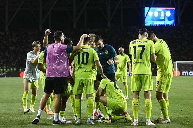 Qarabag v GNK Dinamo Zagreb - UEFA Champions Qualifying Play-Off: Second Leg BAKU, AZERBAIJAN - AUGUST 28: Sandro Kulenovic of Dinamo Zagreb celebrate wit his teammates after scoring during the UEFA Champions Qualifying Play-Off Second Leg match between Qarabag and GNK Dinamo Zagreb at Tofiq Bahramov Stadium on August 28, 2024 in Baku, Azerbaijan.  MarkoxLukunic PIXSELL