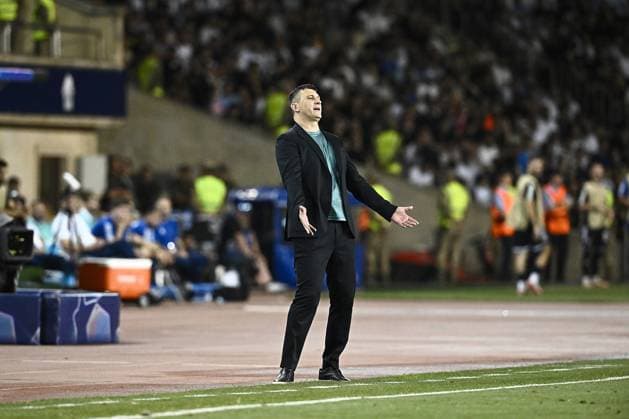Qarabag v GNK Dinamo Zagreb - UEFA Champions Qualifying Play-Off: Second Leg BAKU, AZERBAIJAN - AUGUST 28: Dinamo Zagreb Head Coach Sergej Jakirovic reacts during the UEFA Champions Qualifying Play-Off Second Leg match between Qarabag and GNK Dinamo Zagreb at Tofiq Bahramov Stadium on August 28, 2024 in Baku, Azerbaijan.  MarkoxLukunic PIXSELL