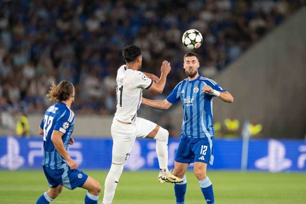 Kenan Bajric in the head to head battle, UEFA Champions league quali match, SK Slovan Bratislava - FC Midtjylland, 28. august 2024 Copyright: xMICHALxFAJT,ZOSPORTU.SKx DSC_7615