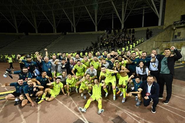 Sport Bilder des Tages Qarabag v GNK Dinamo Zagreb - UEFA Champions Qualifying Play-Off: Second Leg BAKU, AZERBAIJAN - AUGUST 28: Dinamo Players pose for a team photo after the UEFA Champions Qualifying Play-Off Second Leg match between Qarabag and GNK Dinamo Zagreb at Tofiq Bahramov Stadium on August 28, 2024 in Baku, Azerbaijan.  MarkoxLukunic PIXSELL
