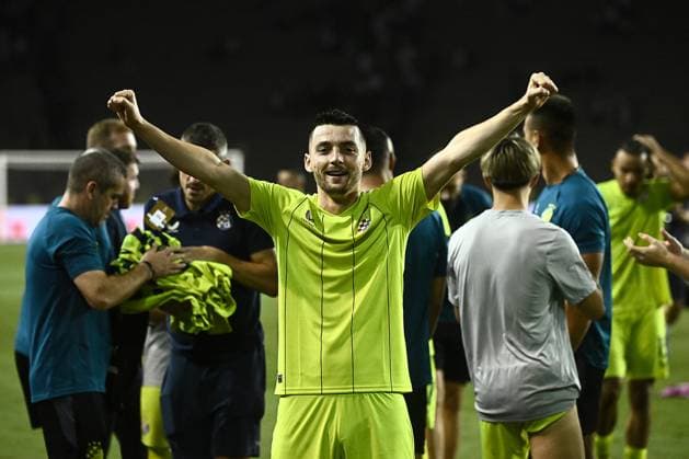 Qarabag v GNK Dinamo Zagreb - UEFA Champions Qualifying Play-Off: Second Leg BAKU, AZERBAIJAN - AUGUST 28: Arber Hoxha of Dinamo Zagreb acknowledge fans after the UEFA Champions Qualifying Play-Off Second Leg match between Qarabag and GNK Dinamo Zagreb at Tofiq Bahramov Stadium on August 28, 2024 in Baku, Azerbaijan.  MarkoxLukunic PIXSELL