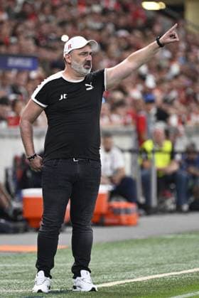 Head coach Jindrich Trpisovsky (Slavia) gestures during the UEFA Champions League, 4th qualifying round, return match SK Slavia Praha (Czechia) vs Lille OSC (France), in Prague, Czech Republic, on August 28, 2024. (CTKxPhoto MichalxKamaryt) CTKPhotoP2024082808186  CTKPhotoP2024082808186