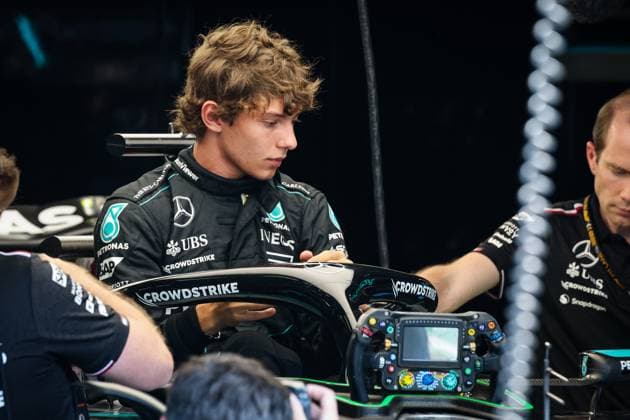 KIMI ANTONELLI Andrea (ita), Junior Driver of Mercedes AMG F1 Team, portrait, during the Formula 1 Pirelli Gran Premio d’Italia 2024, Italian Grand Prix 2024, 16th round of the 2024 Formula One World Championship, WM, Weltmeisterschaft from August 30 to September 1, 2024 on the Autodromo Nazionale Monza, in Monza, Italy - F1 - ITALIAN GRAND PRIX 2024 DPPI Panoramic 240829_R16_ITALIA_DP_FG0O1218