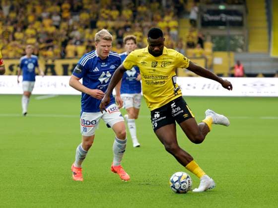 BORAS, SWEDEN 20240829 Moldes Kristian Eriksen against Elfsborgs Ibrahim Buhari during Thursdays Europa League qualifier between IF Elfsborg and Molde FK at Boras Arena BORAS SWEDEN x9200x  Copyright: xAdamxIhse TTx KVAL EUROPA LEAUE ELFSBORG-MOLDE