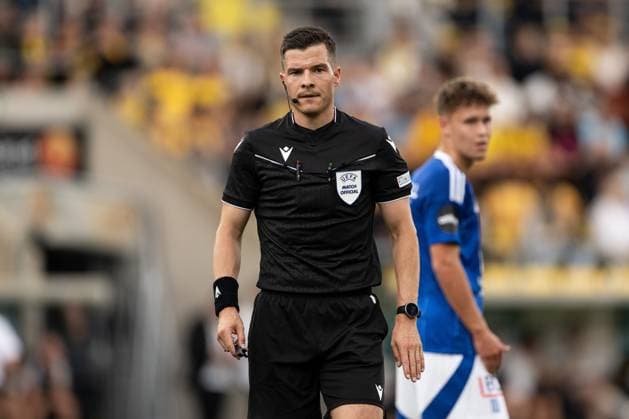 240829 Referee Harm Osmers during the UEFA Europa League playoff between Elfsborg and Molde on August 29, 2024 in Boras Photo Jörgen Jarnberger BILDBYRAN COP 112 JJ0394 fotboll football soccer fotball uefa europa league playoff elfsborg molde bbeng  Copyright: JÖRGENxJARNBERGER BB240829JJ022