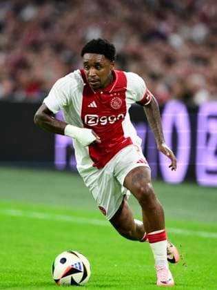 AMSTERDAM - Steven Bergwijn of Ajax during the UEFA Europa League play-offs match between Ajax and Jagiellonia Bialystok in the Johan Cruijff ArenA on August 29, 2024 in Amsterdam. ANP OLAF KRAAK UEFA Europa League Play-Offs Second Leg 2024 25 xVIxANPxSportx xxANPxIVx 507053736 originalFilename: 507053736.jpg