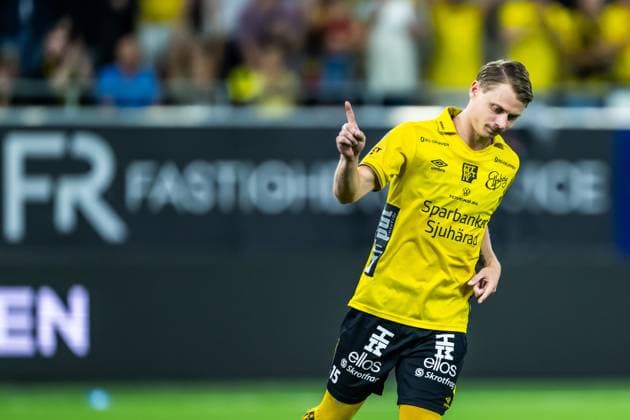 240829 Simon Hedlund of Elfsborg celebrates during the UEFA Europa League playoff between Elfsborg and Molde on August 29, 2024 in Boras Photo Jörgen Jarnberger BILDBYRAN COP 112 JJ0394 fotboll football soccer fotball uefa europa league playoff elfsborg molde bbeng jubel  Copyright: JÖRGENxJARNBERGER BB240829JJ046