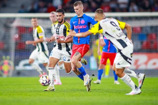 SOCCER - UEFA EL, Bucharest vs LASK BUCHAREST,ROMANIA,29.AUG.24 - SOCCER - UEFA Europa League, qualification, FCSB Bucharest vs Linzer ASK. Image shows Adil Taoui (LASK), Mihai Lixandru (Bukarest) and Marin Ljubicic (LASK).  GEPAxpictures xManuelxBinder