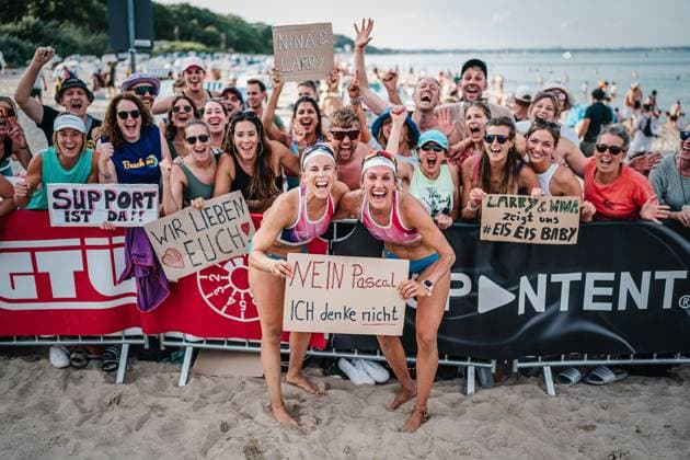 Beach volleyball women Allianz German Beach Tour German Beach Volleyball Championship 2024 29 08 2024 v l Nina Interwies and Larissa Claaßen cheer after their victory Timmendorfer Strand Ahmann Hager Arena Schleswig Holstein Germany
