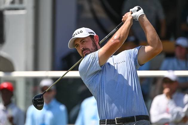ATLANTA, GA - AUGUST 29: Patrick Cantlay teeing off on the first tee during the first round of the 2024 FedExCup Playoffs Tour Championship on August 29, 2024 at East Lake Golf Club in Atlanta, Georgia. (Photo by John Adams Icon Sportswire) GOLF: AUG 29 PGA, Golf Herren FedExCup Playoffs - TOUR Championship EDITORIAL USE ONLY Icon240829146591