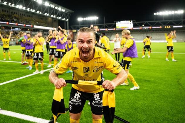 240829 Niklas Hult of Elfsborg celebrate after the UEFA Europa League playoff between Elfsborg and Molde on August 29, 2024 in Boras Photo Jörgen Jarnberger BILDBYRAN COP 112 JJ0394 fotboll football soccer fotball uefa europa league playoff elfsborg molde bbeng celebrate  Copyright: JÖRGENxJARNBERGER BB240829JJ060