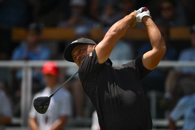 ATLANTA, GA - AUGUST 29: Xander Schauffele teeing off on the first tee during the first round of the 2024 FedExCup Playoffs Tour Championship on August 29, 2024 at East Lake Golf Club in Atlanta, Georgia. (Photo by John Adams Icon Sportswire) GOLF: AUG 29 PGA, Golf Herren FedExCup Playoffs - TOUR Championship EDITORIAL USE ONLY Icon240829148561