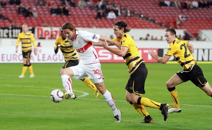 16 09 10 VfB Stuttgart Young Boys Bern Germany, Stuttgart, 16 09 2010, Football, UEFA Europa League, VfB Stuttgart Young Boys Bern 3 0 v l Christian Gentner VfB Stuttgart , Francois Affolter Young Boys Bern