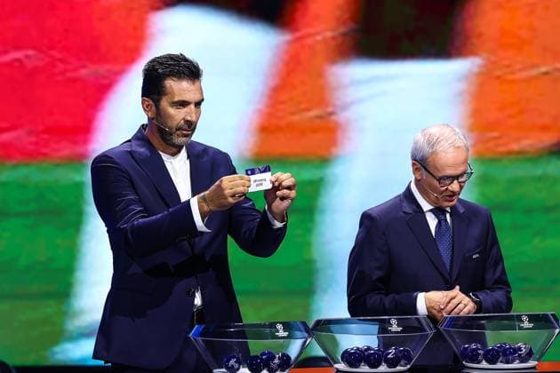 29th of August 2024 - UEFA CHAMPIONS LEAGUE KICK OFF 2024 2025 - DRAW LOTTERY WITH AI - FORUM GRIMALDI buffon (gianluigi) shows the ticket of RB Leipzig during the draw lottery MONACO MONACO Copyright: xSPORTPIXPRESSx xFREDxPORCUx
