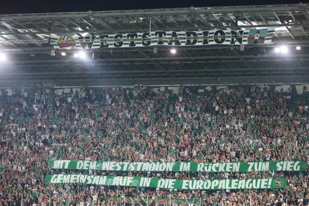 SOCCER - UEFA EL, Rapid vs Braga VIENNA,AUSTRIA,29.AUG.24 - SOCCER - UEFA Europa League, qualification, SK Rapid Wien vs Sporting Club de Braga. Image shows fans of Rapid.  GEPAxpictures xArminxRauthner
