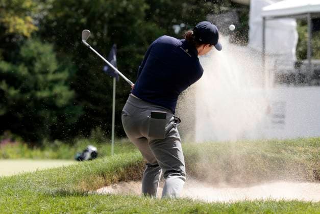 NORTON, MA - AUGUST 29: Gigi Stoll hits from the green side bunker on 16 during the first round of the FM Global Championship on August 29, 2024, at TPC Boston in Norton, Massachusetts. (Photo by Fred Kfoury III Icon Sportswire) GOLF: AUG 29 LPGA, Golf Damen FM Global Championship EDITORIAL USE ONLY Icon482240829005