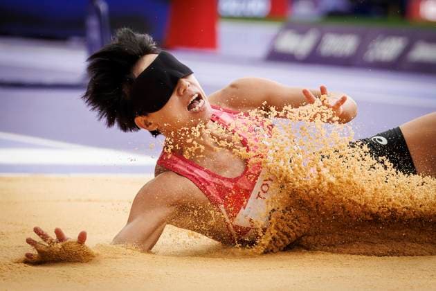 Sport Themen der Woche KW35 Paralympics (Para Leichtathletik); Paris, 30.08.2024 ZHOU Guohua - Weitsprung T11; Paralympics (Para Leichtathletik) am 30.08.2024 im Stade de France in Paris (Frankreich). *** Paralympics Para Athletics Paris, 30 08 2024 ZHOU Guohua Long Jump T11 Paralympics Para Athletics on 30 08 2024 at the Stade de France in Paris France Copyright: xBEAUTIFULxSPORTS AxelxKohringx