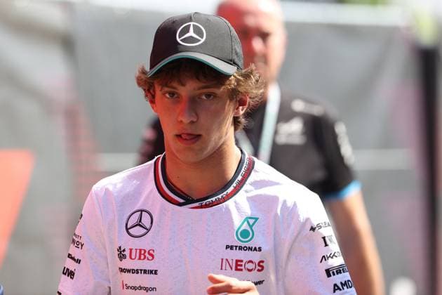 30 08 2024, xsvx, Motorsport FIA Formula 1, Grand Prix of Italy 2024 emspor, v l Kimi Antonelli Mercedes AMG Petronas FIA REGULATIONS PROHIBIT ANY USE OF PHOTOGRAPHS as IMAGE SEQUENCES and or QUASI VIDEO Monza