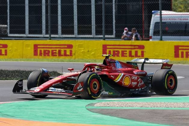 Carlos Sainz jr Scuderia Ferrari HP in the chicane Prima Variante, 1 Free Practice, Italian Grand Prix, Motorsport, Men, Formula 1, 30 08 2024 Monza Lombardy Italy Copyright: xkolbert-press ChristianxKolbertx