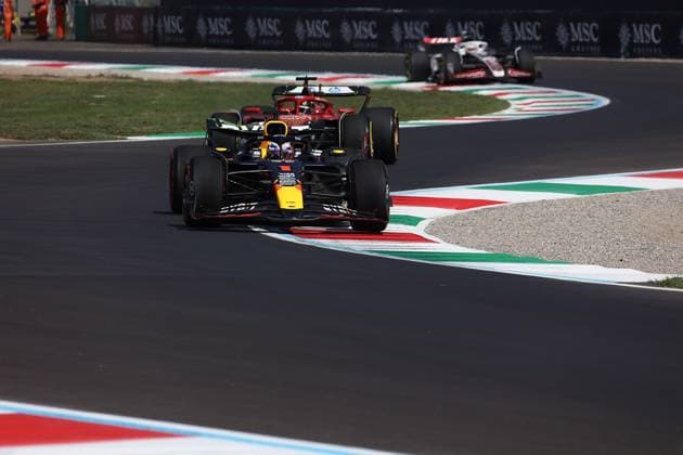 30 08 2024, Autodromo Nazionale di Monza, Monza, FORMULA 1 PIRELLI GRAN PREMIO D ITALIA 2024 ,in the picture Max Verstappen NLD , Oracle Red Bull Racing, Charles Leclerc MCO , Scuderia Ferrari HP Defodi 506 20240830 hbr 7286 Defodi-506