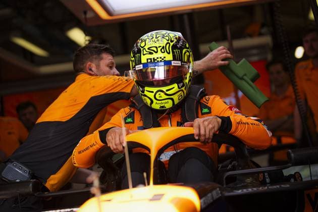 NORRIS Lando (gbr), McLaren F1 Team MCL38, portrait during the Formula 1 Pirelli Gran Premio d’Italia 2024, Italian Grand Prix 2024, 16th round of the 2024 Formula One World Championship, WM, Weltmeisterschaft from August 30 to September 1, 2024 on the Autodromo Nazionale Monza, in Monza, Italy - F1 - ITALIAN GRAND PRIX 2024 DPPI Panoramic  240830_R16_ITALIA_DP_EA018440
